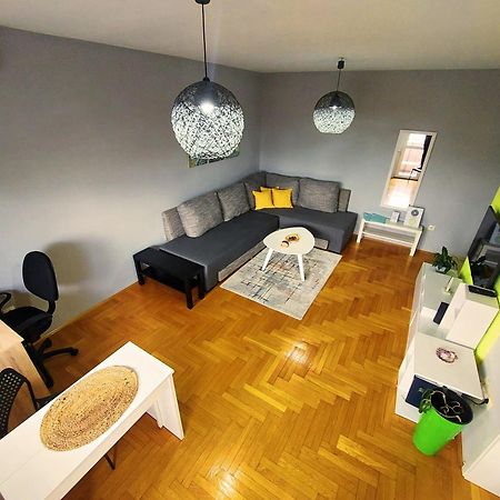 Xo Apartman สเรมสกา มิโตรวิตซา ภายนอก รูปภาพ